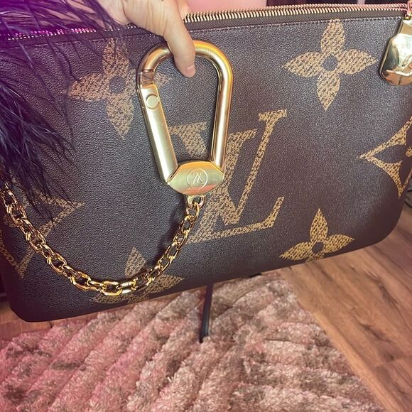 Louis Vuitton Handbags - Cleus xl Louis Vuitton limited edition